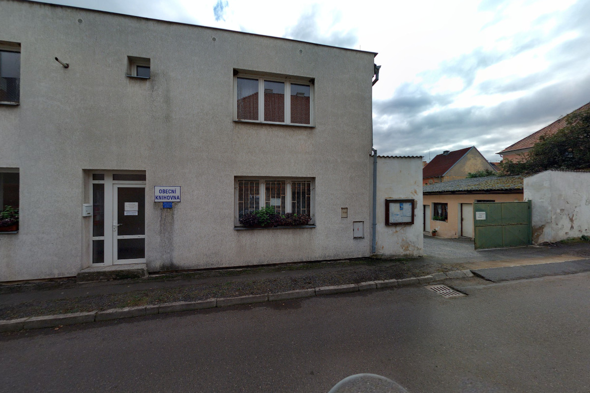 Obecní knihovna Radonice foto 2