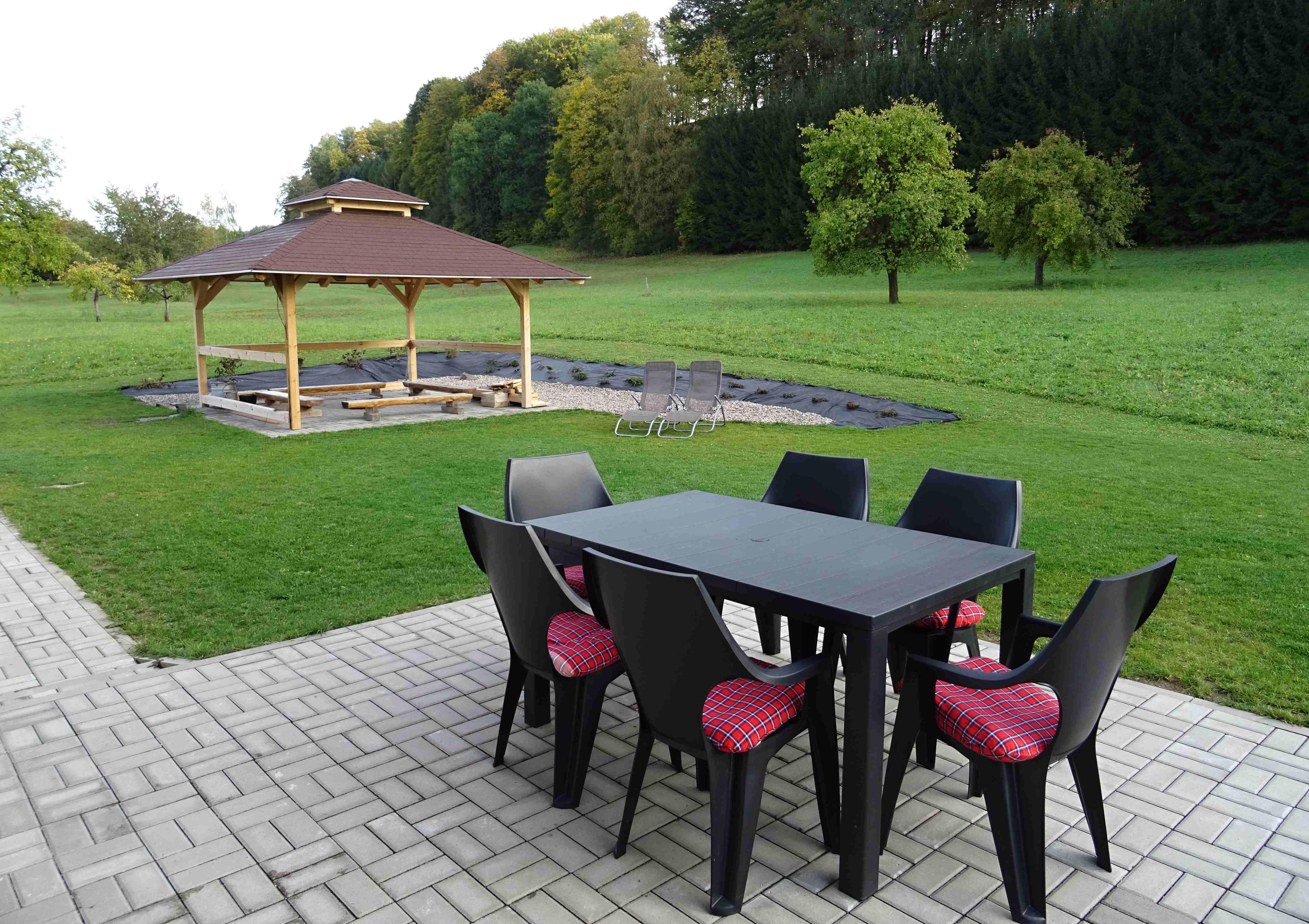 Pod zelenou strání foto 2