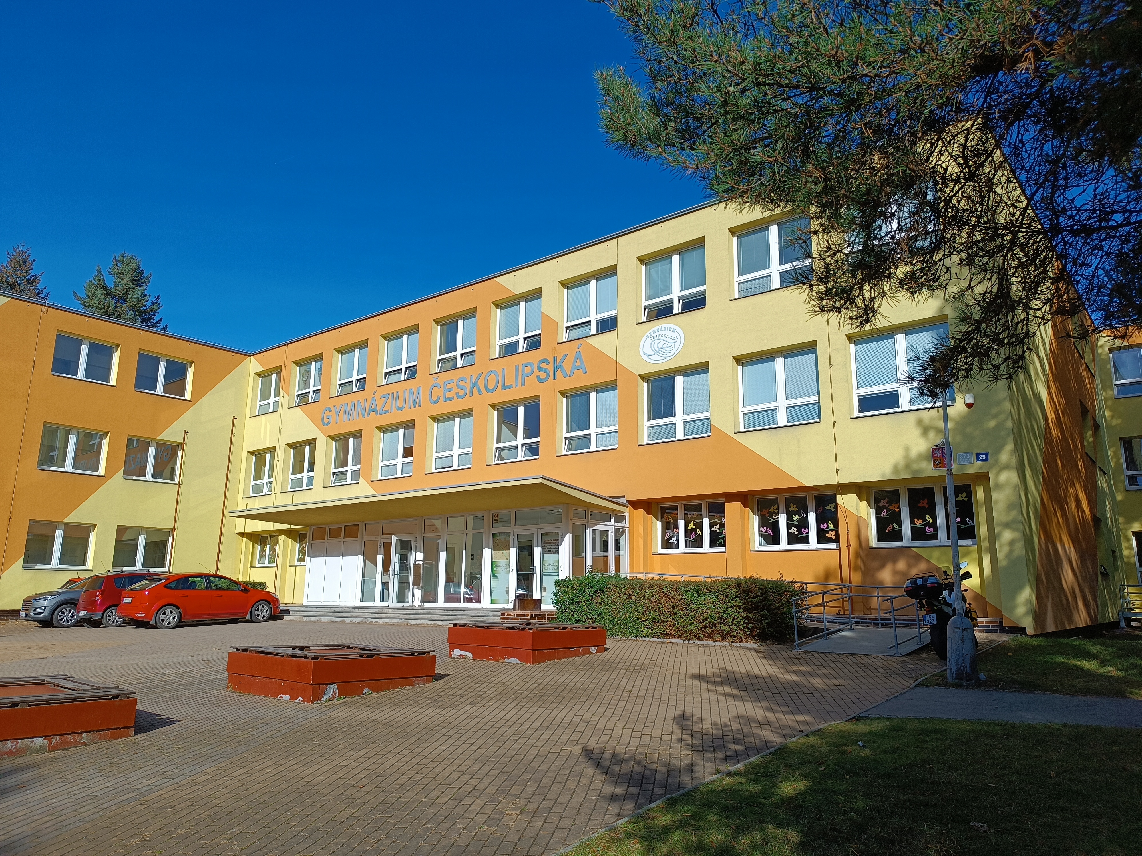 Gymnázium Praha 9, Českolipská foto 4