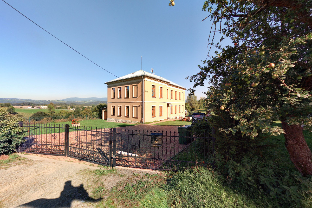 APARTMÁNOVÝ DŮM STARÁ ŠKOLA JESENÍKY