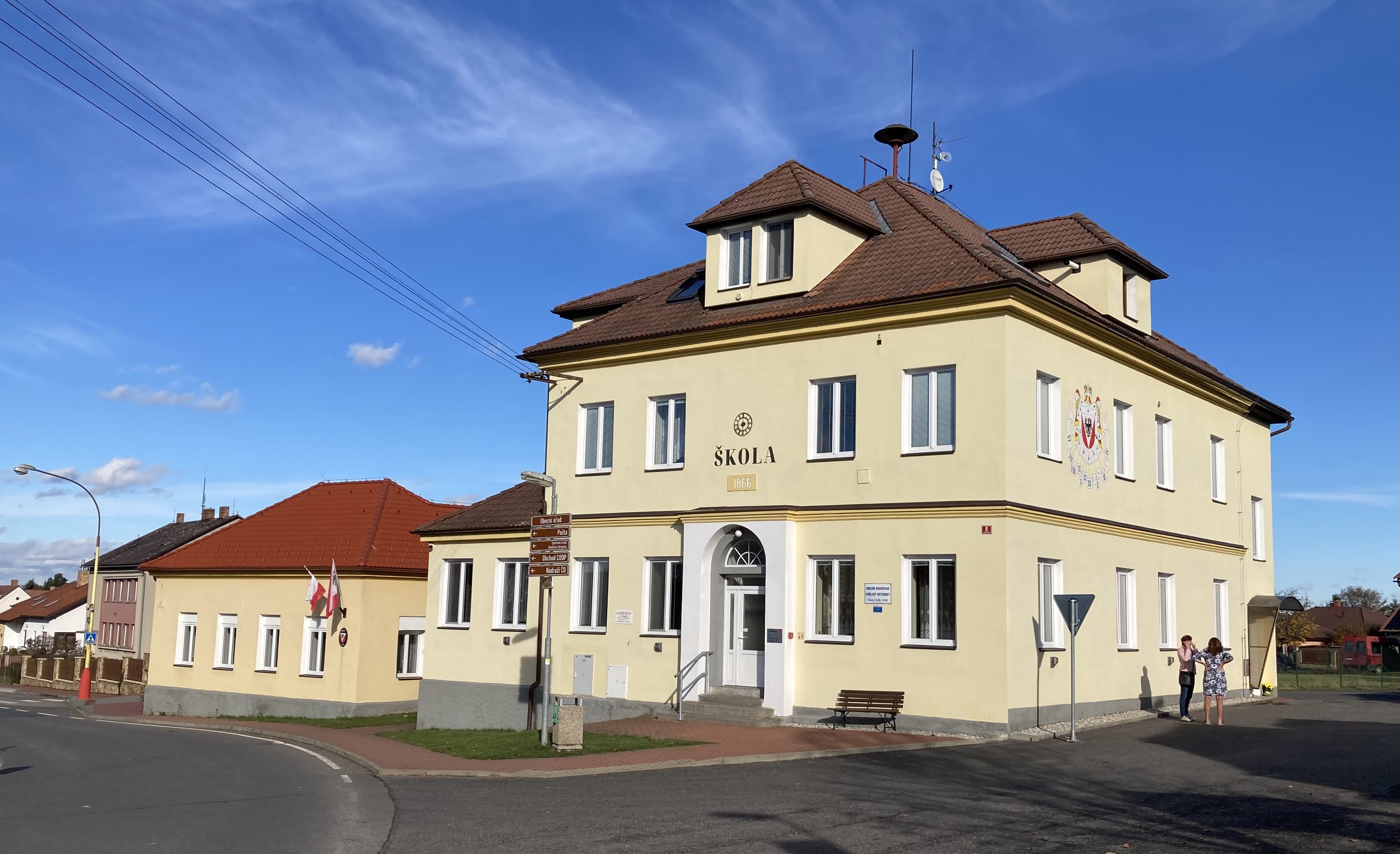 Vráž - obecní úřad foto 5