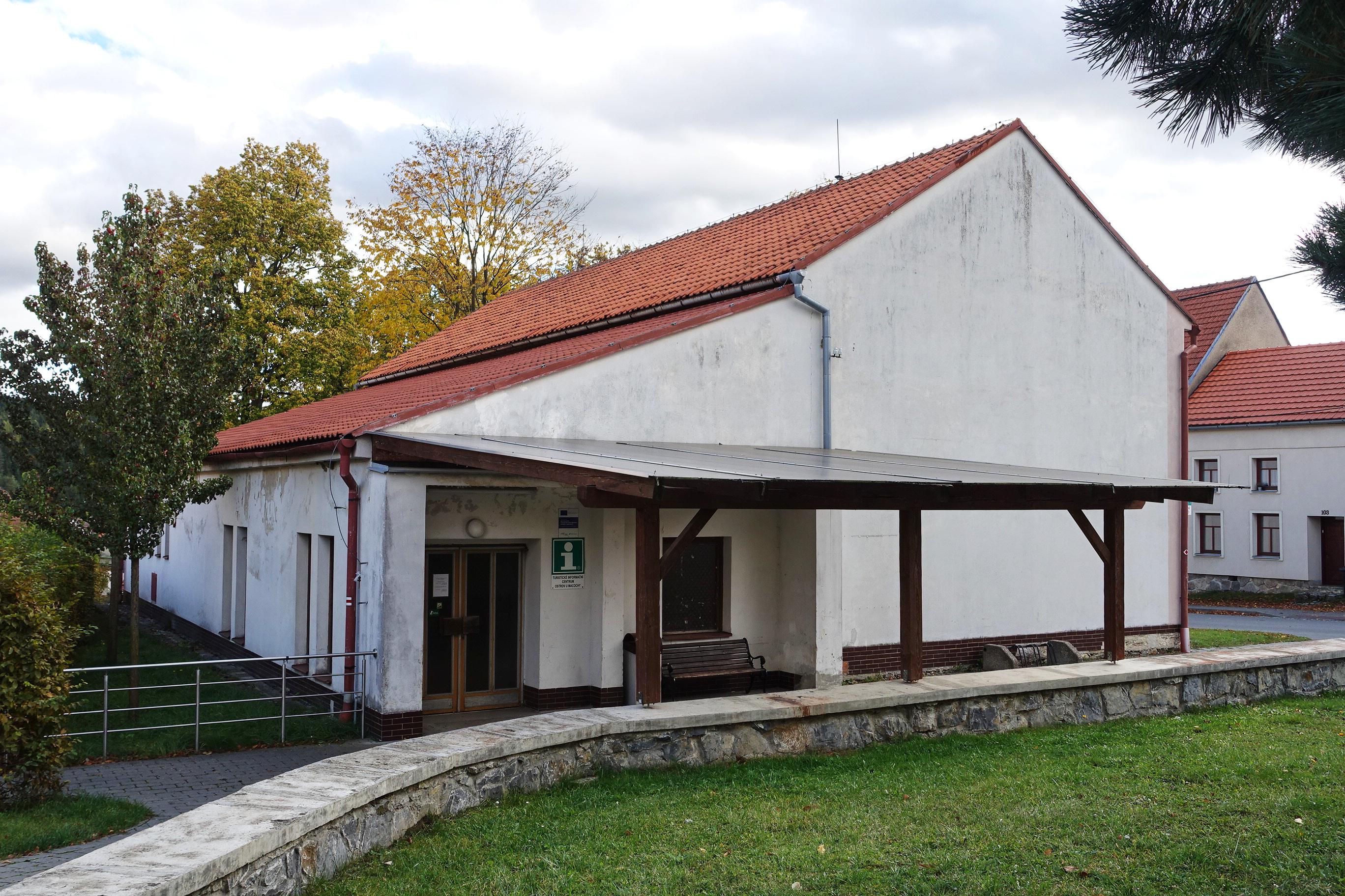 Informační středisko Ostrov u Macochy