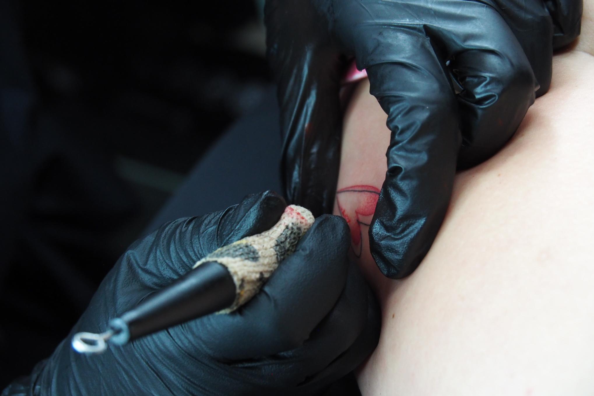 MIFičime.Ink - HANDPOKE TATTOO