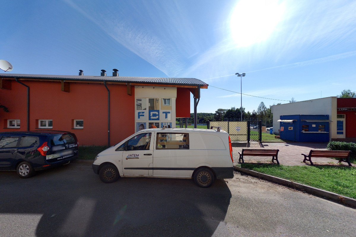 Občerstvení u fotbalového stadionu