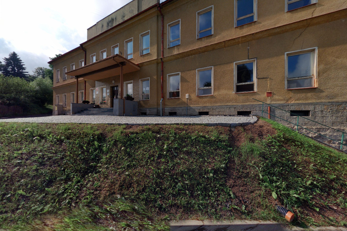 ZŠ a MŠ Bečov nad Teplou foto 4