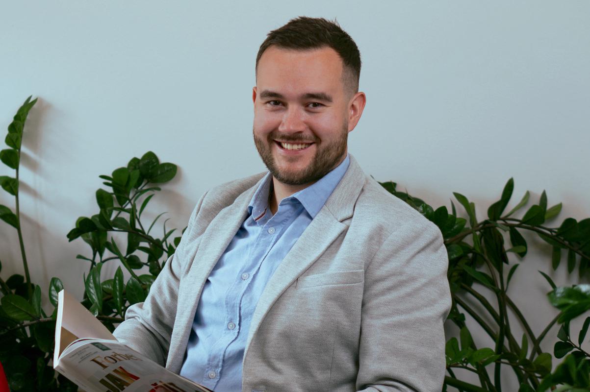 Jiří Houfek, EFA - finanční a hypoteční poradce