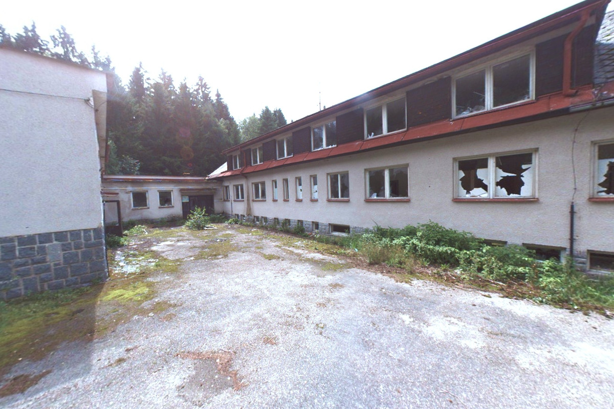 Studio Lakeside Village 2