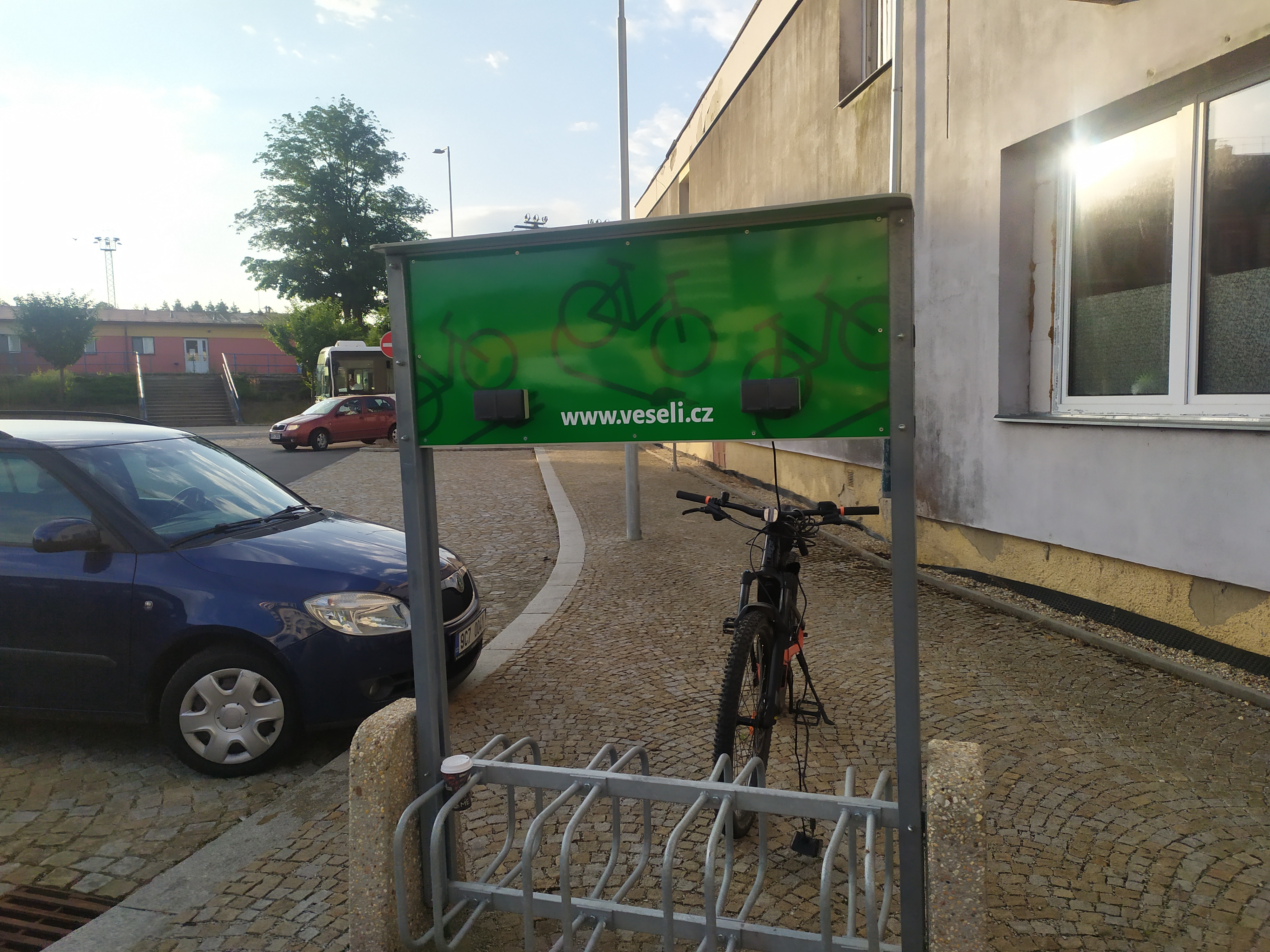 Nabíjecí stanice elektrokol - Nádražní