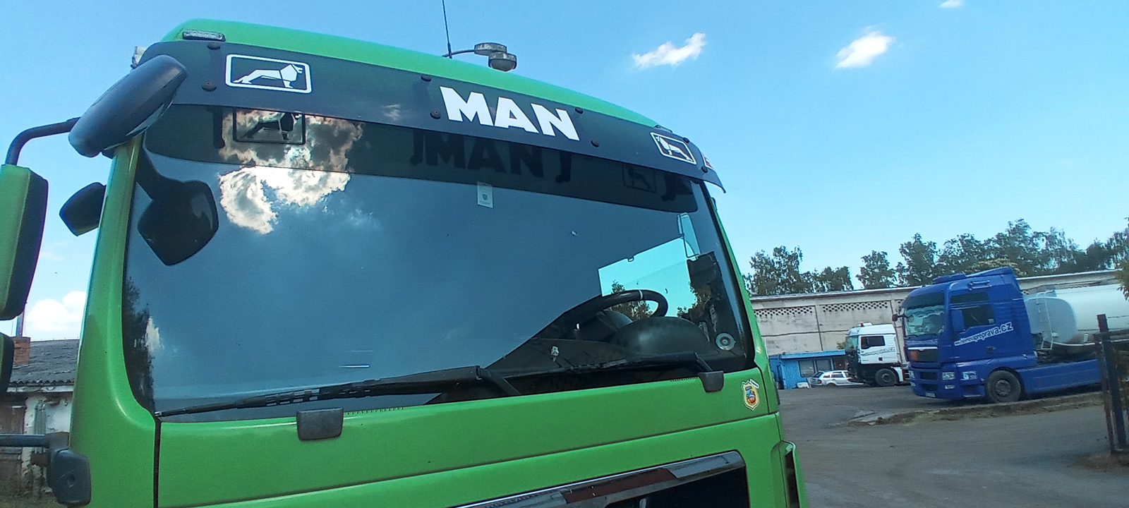 AUTOSKLO Adam Hron foto 5