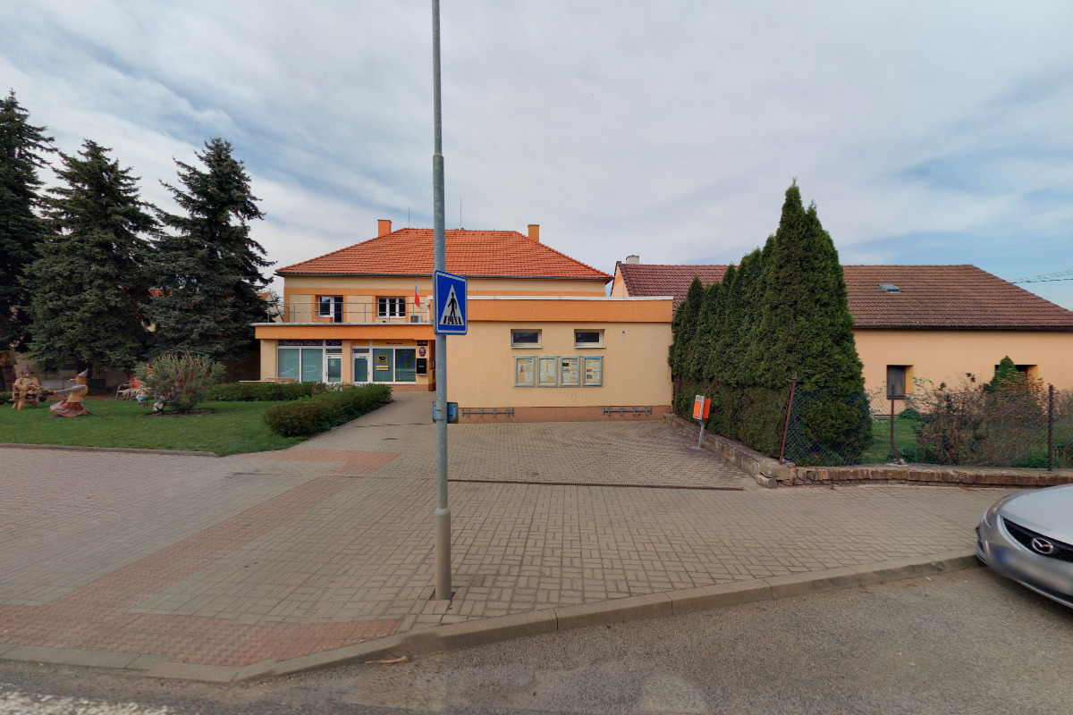 Místní knihovna Doksany