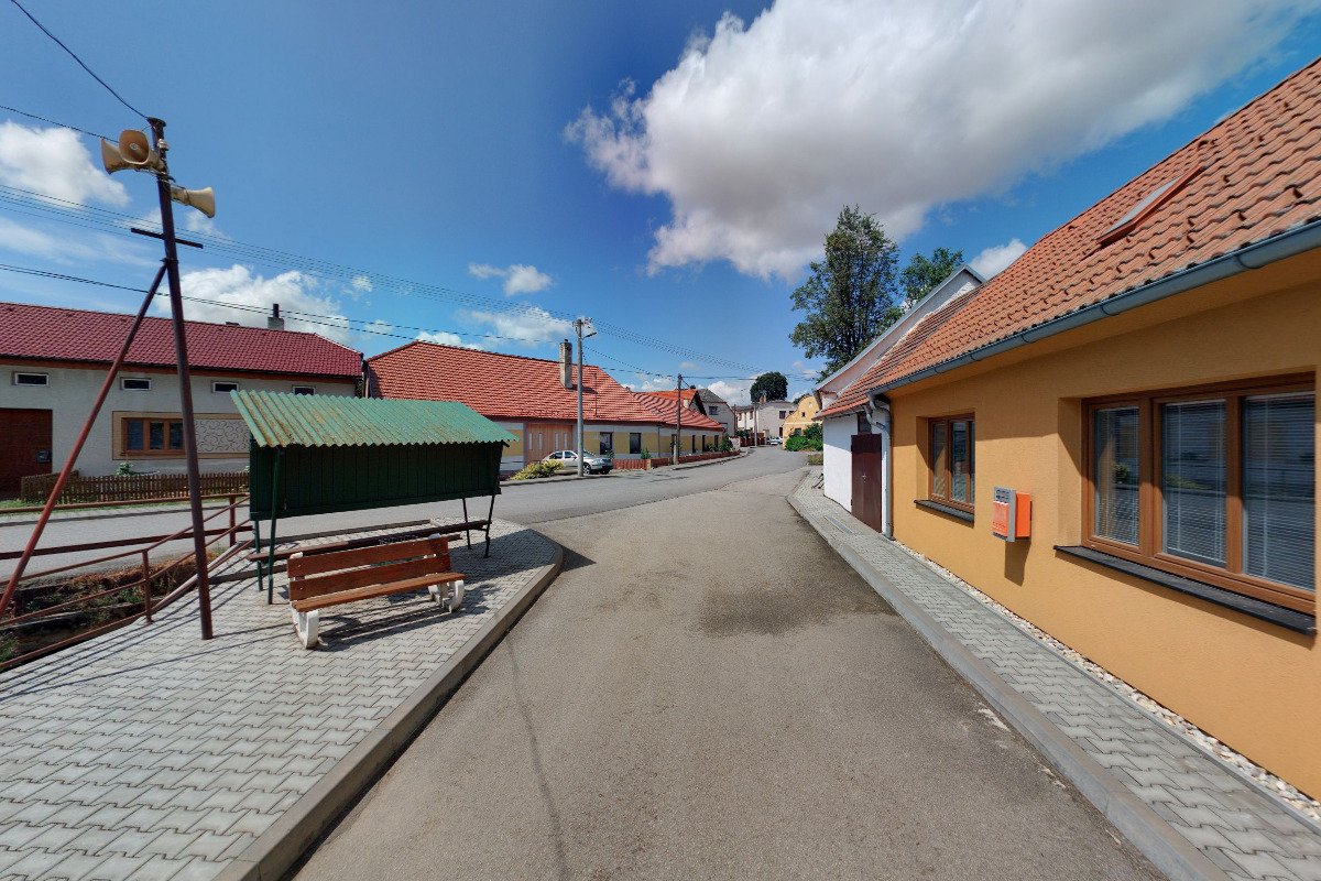 Lhotice - obecní úřad