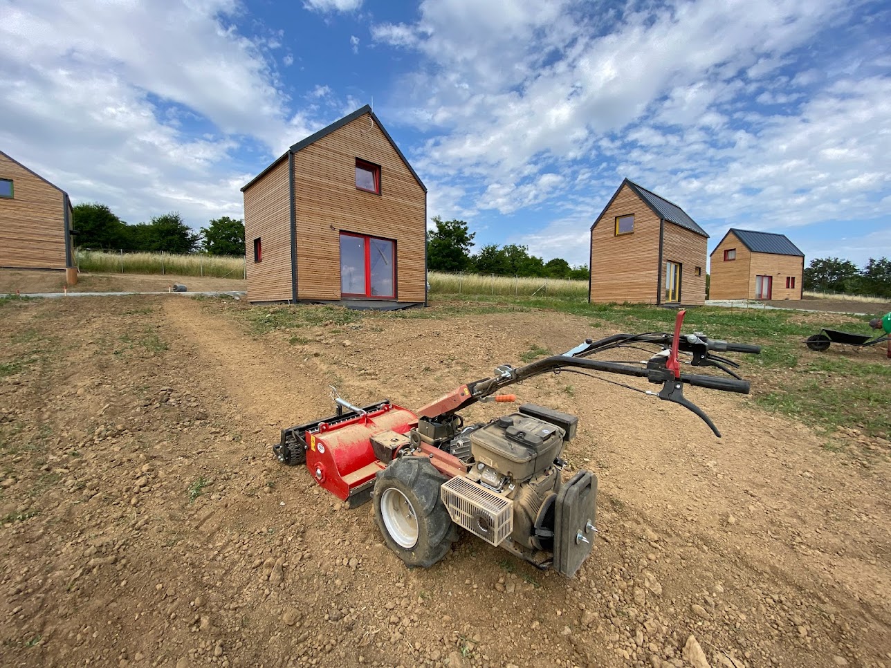 Blackgarden s.r.o. - Realizace zahrad foto 4