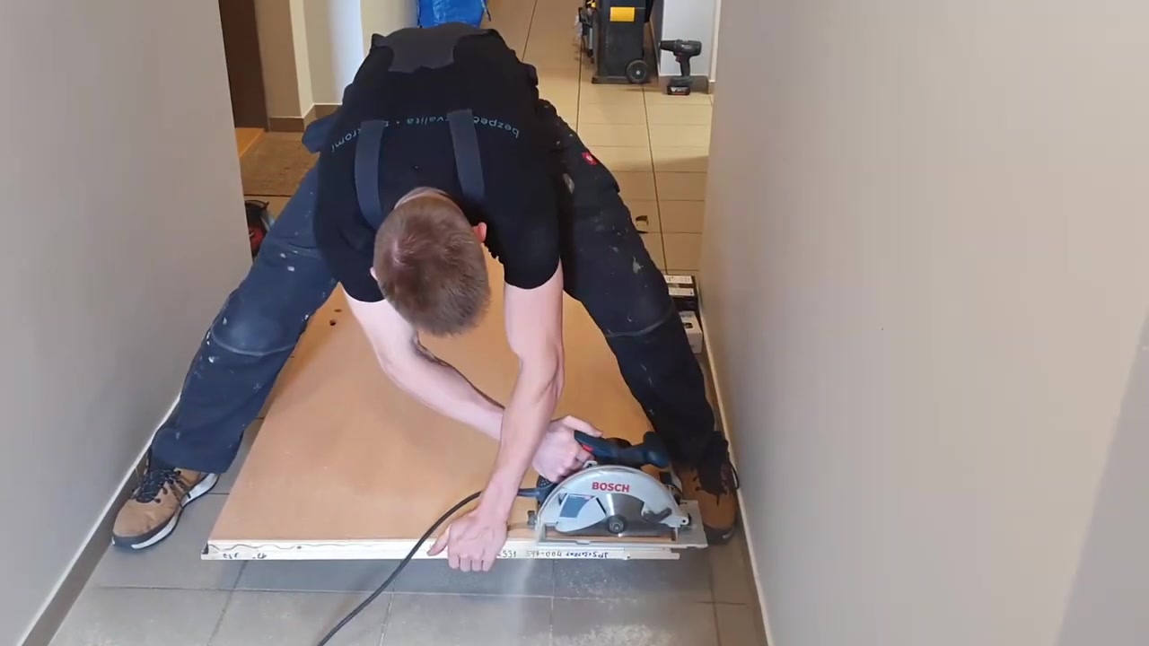 Dveře OK - bezpečnostní dveře vchodové a interiérové foto 2 (náhled videa)
