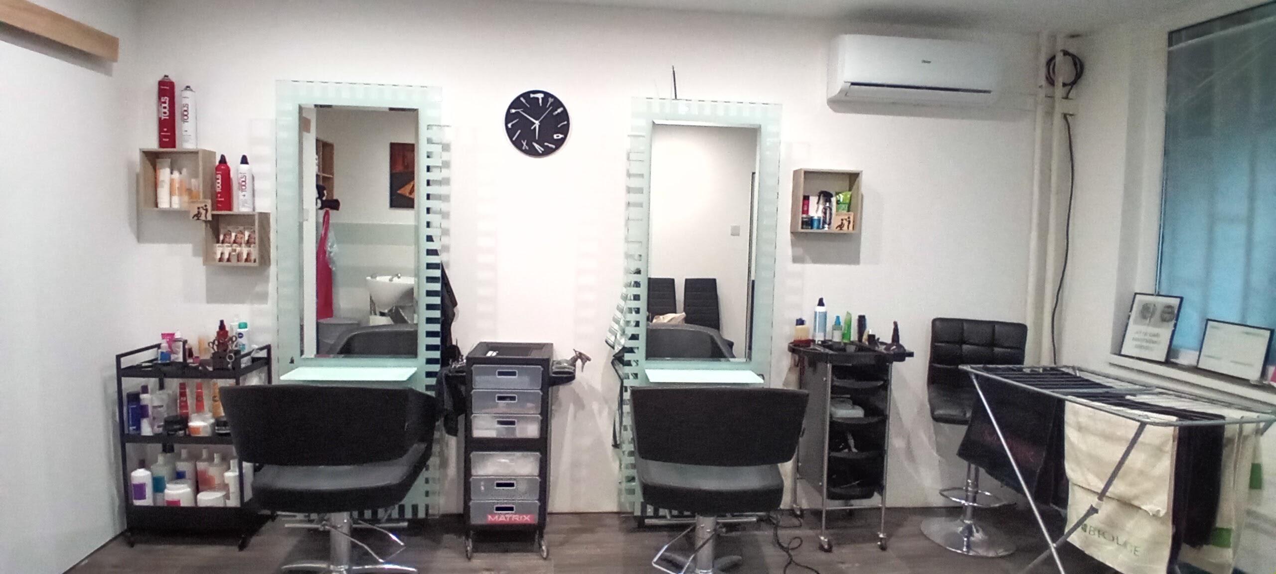 Kadeřnictví U mastného drdolu foto 5