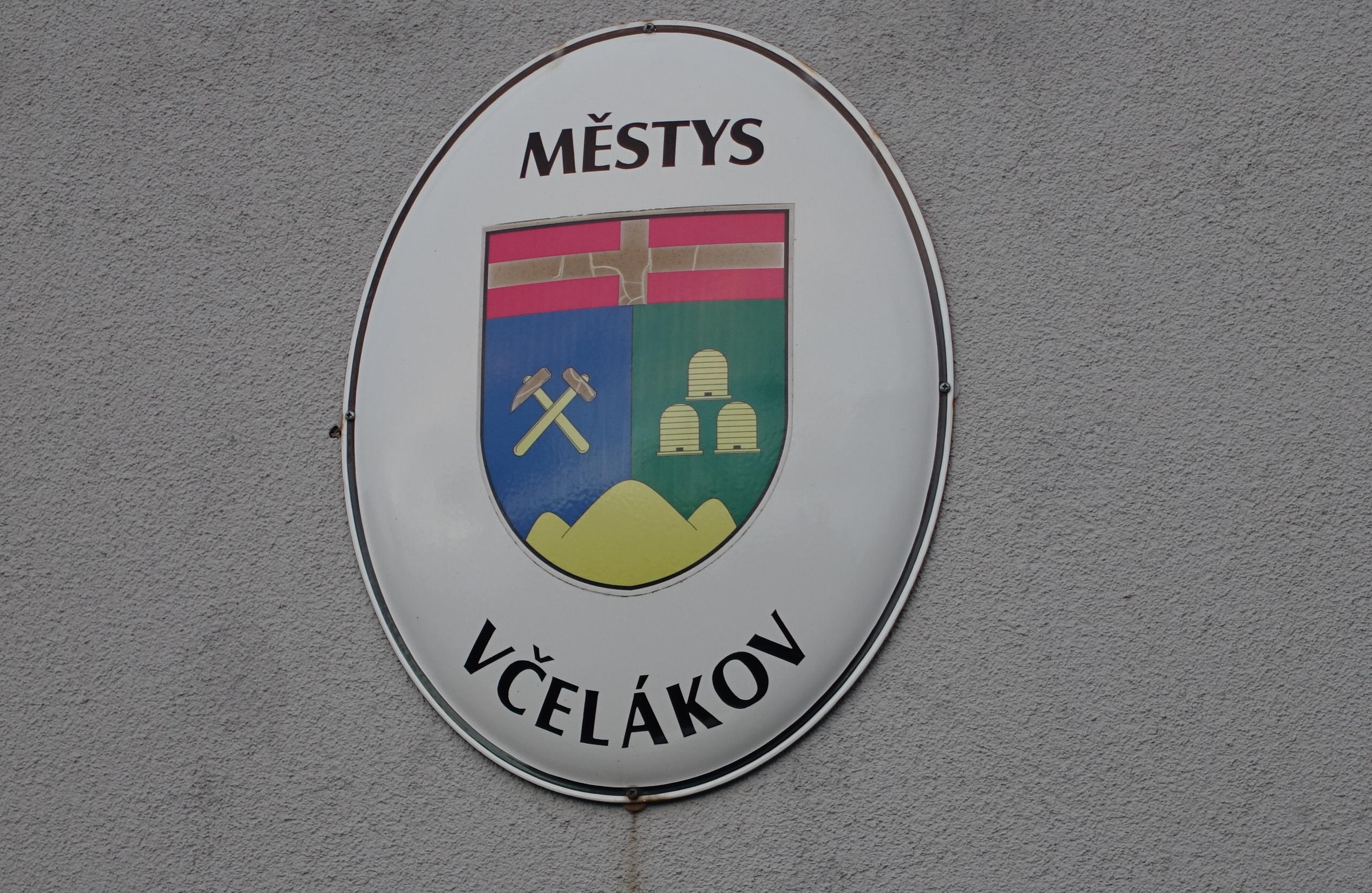 Včelákov - úřad městyse foto 2