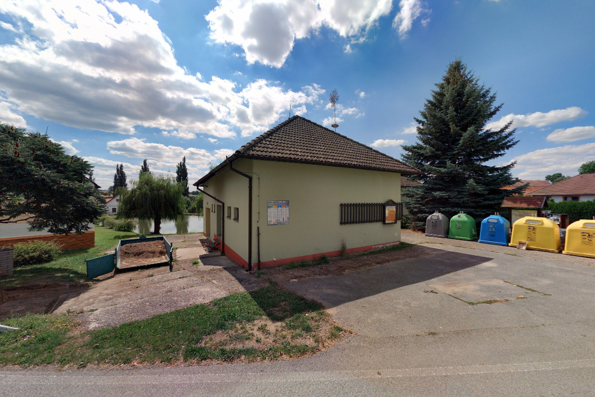 Pohnánec - obecní úřad foto 2