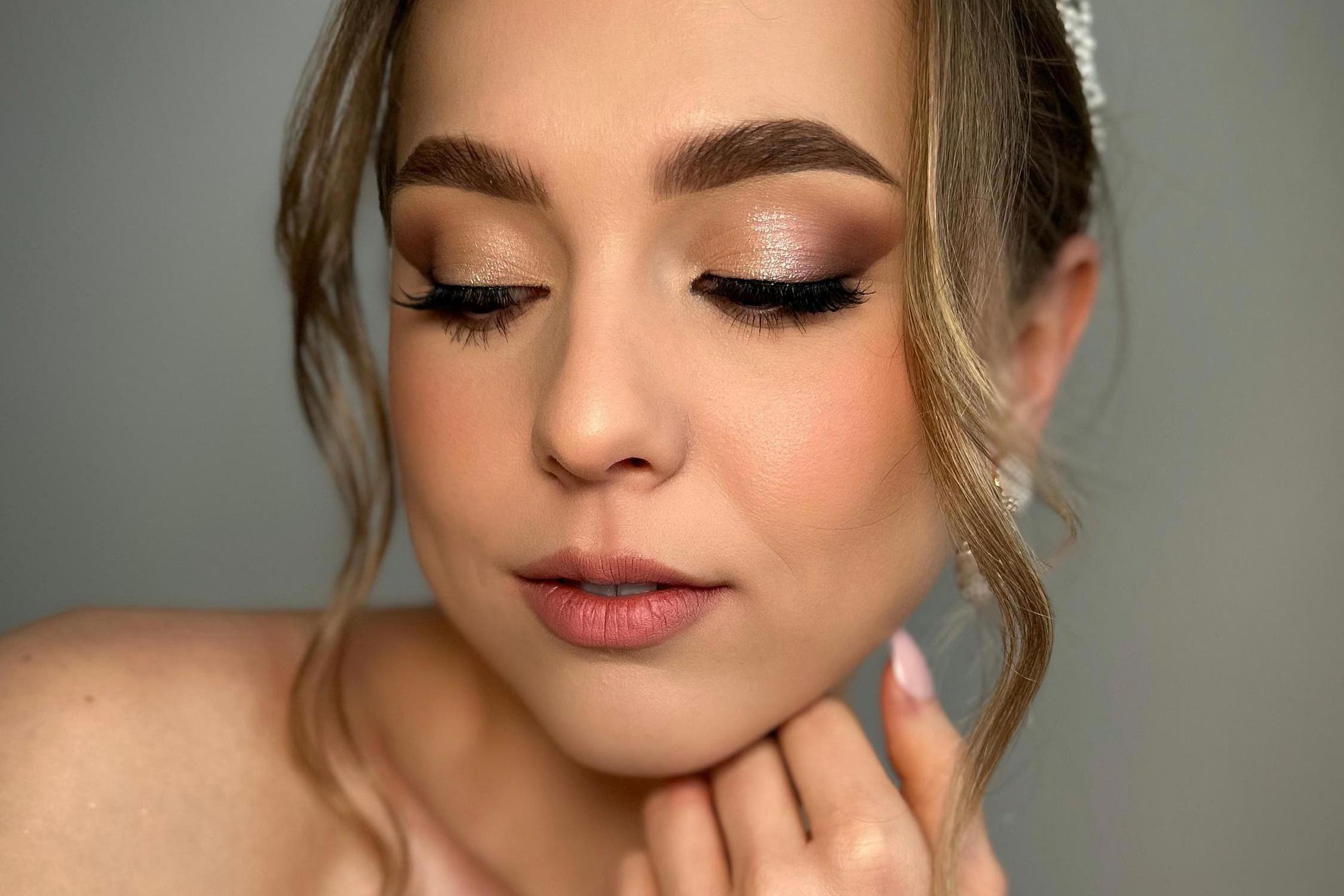 Ivona Dluhošová - Vizážistka