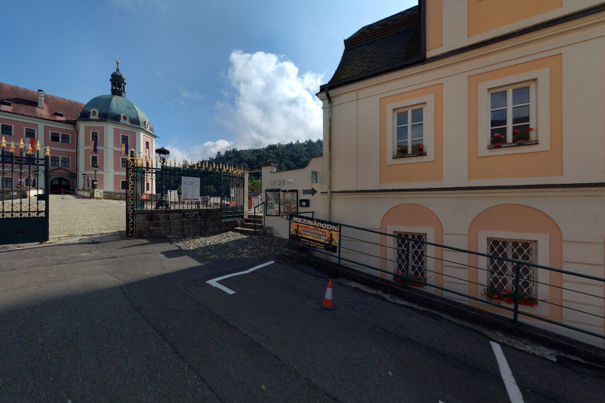 Nabíjecí stanice Státní hrad a zámek Bečov nad Teplou