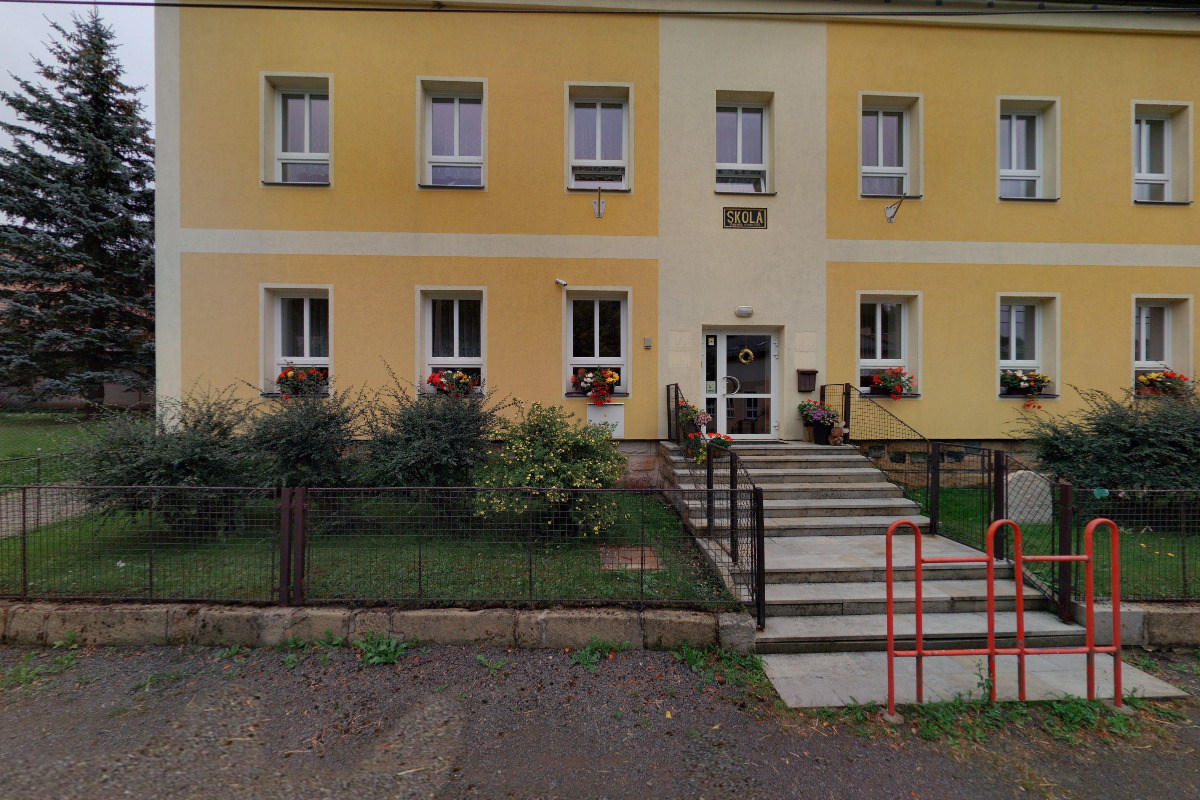 Základní škola a Mateřská škola, Suchý Důl, okres Náchod
