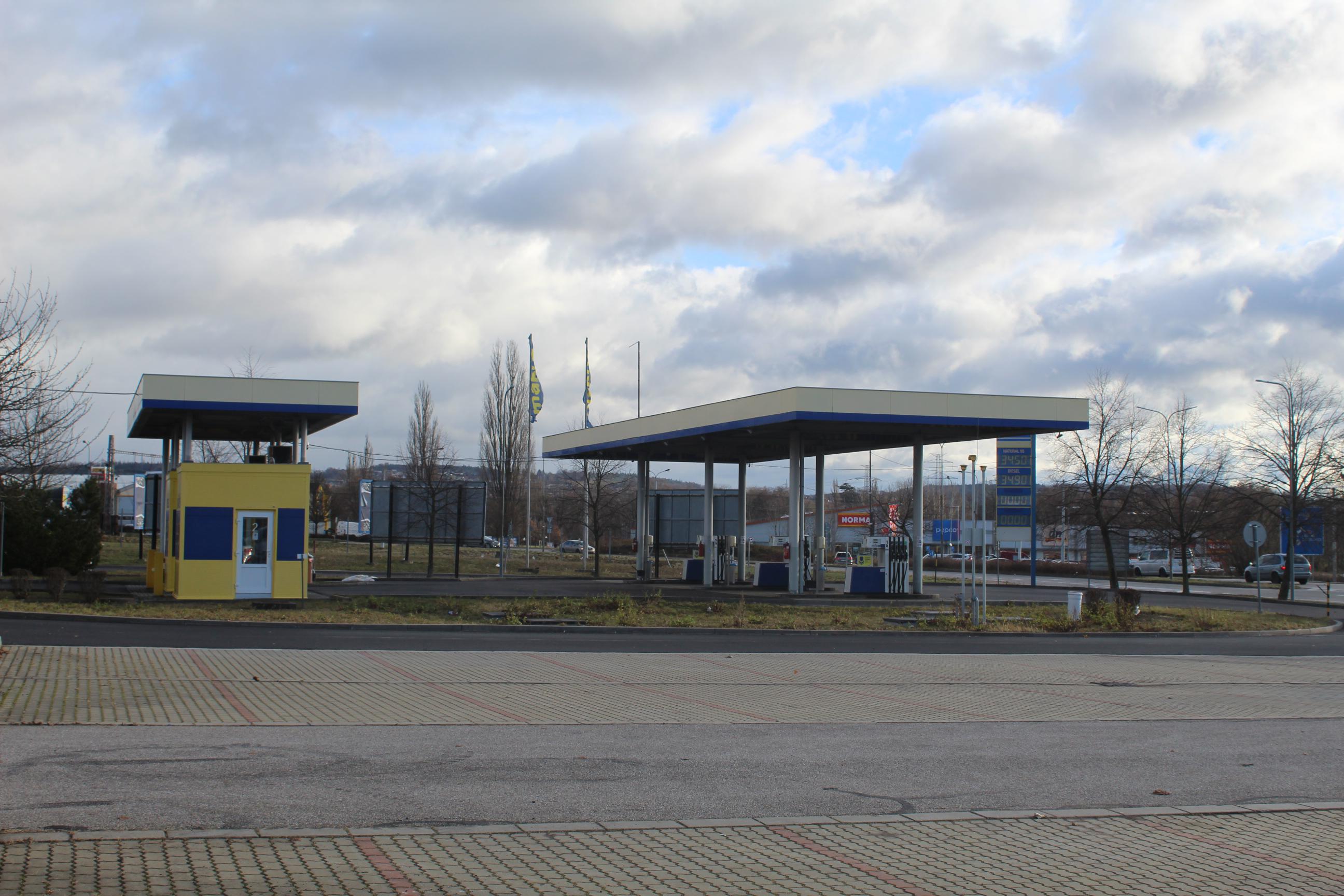 MAKRO Čerpací stanice foto 2