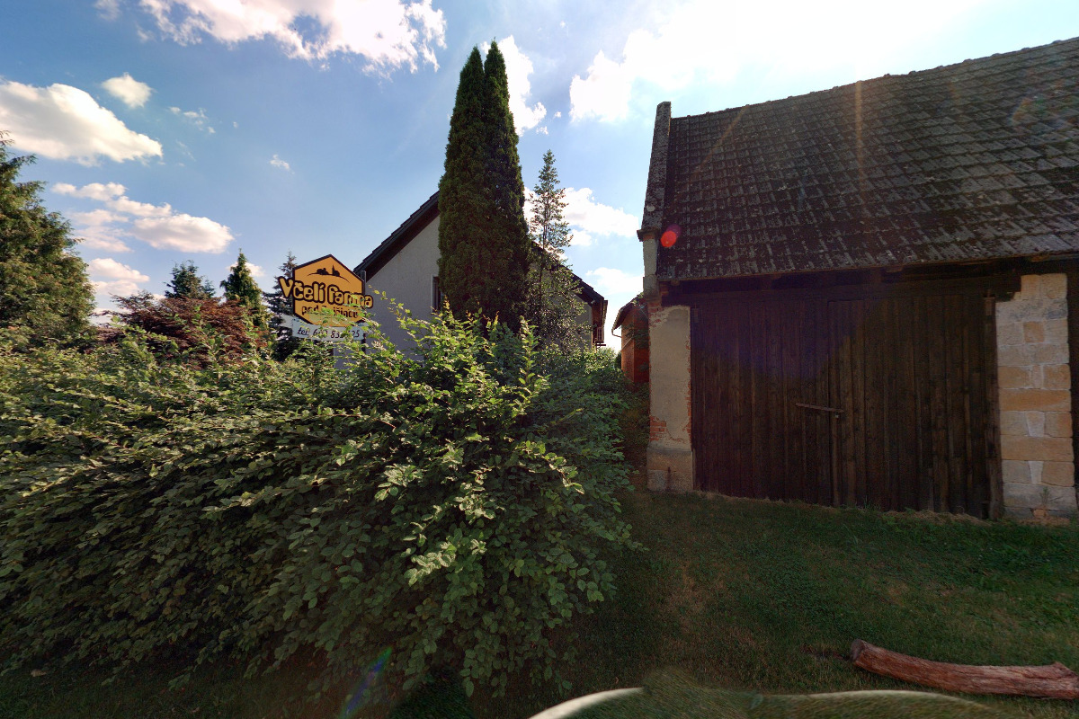 Včelí farma pod Zvičinou foto 2