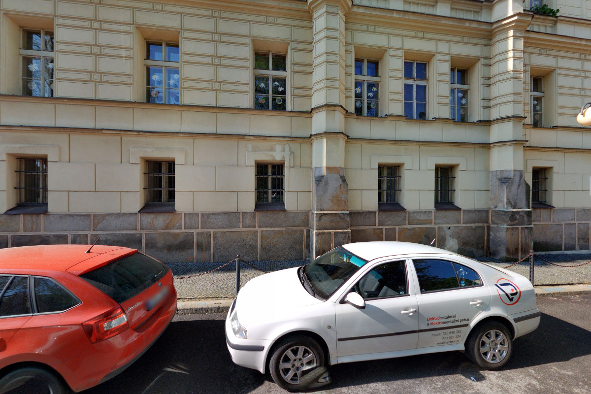 ZŠ Mladá Boleslav, Komenského náměstí