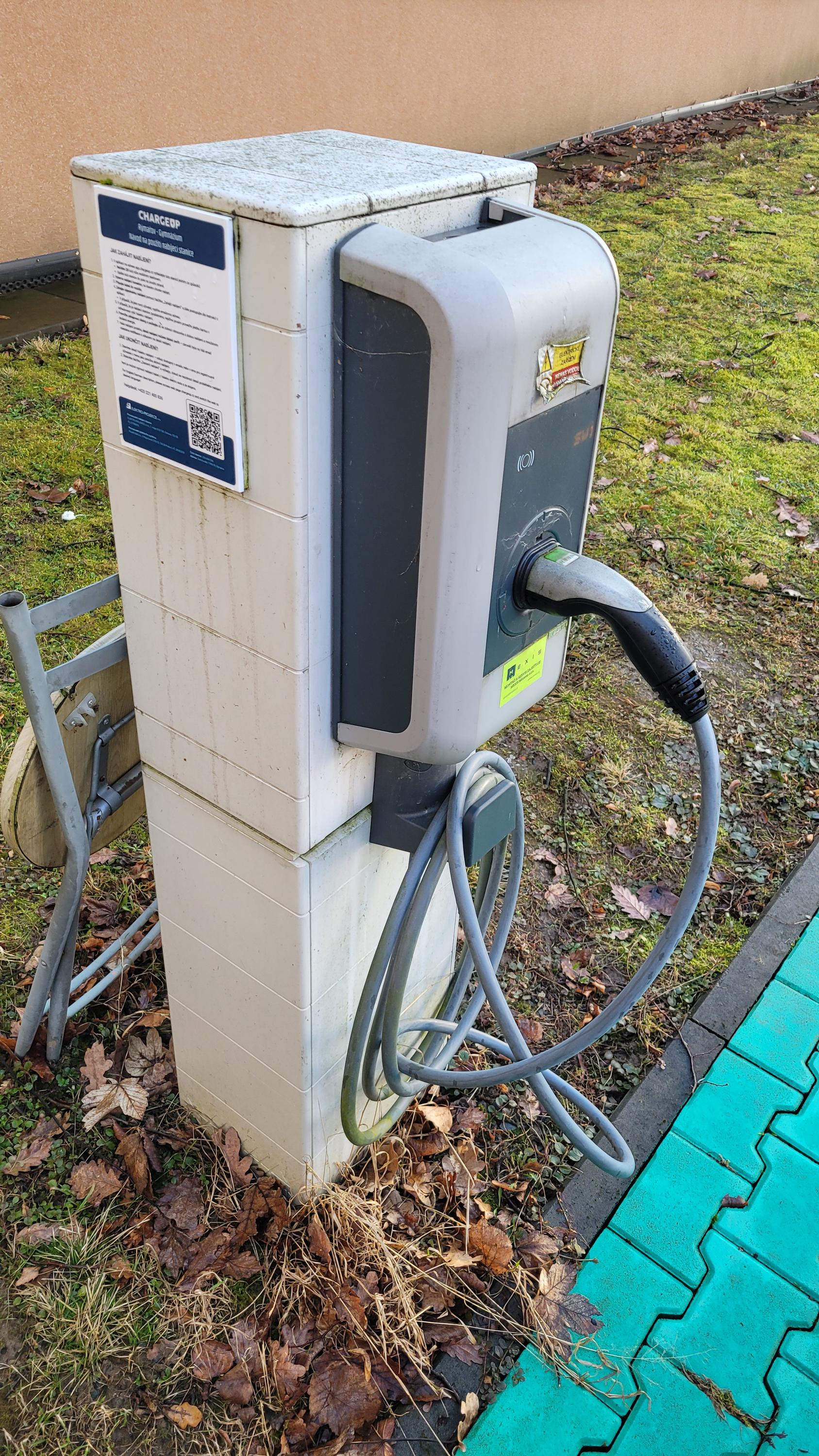 ChargeUp - nabíjecí stanice foto 4