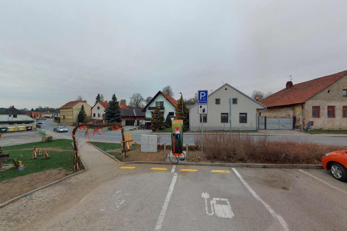 Nabíjecí stanice ČEZ foto 5