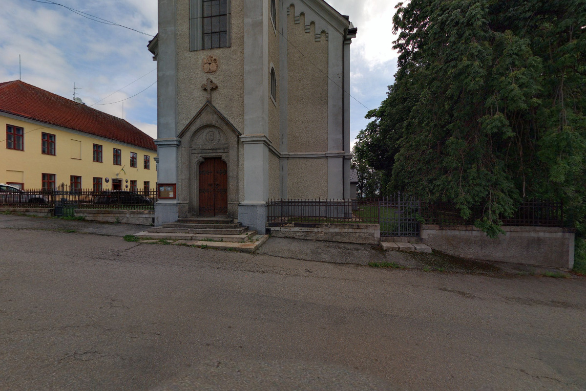 Římskokatolická farnost Velká Chyška