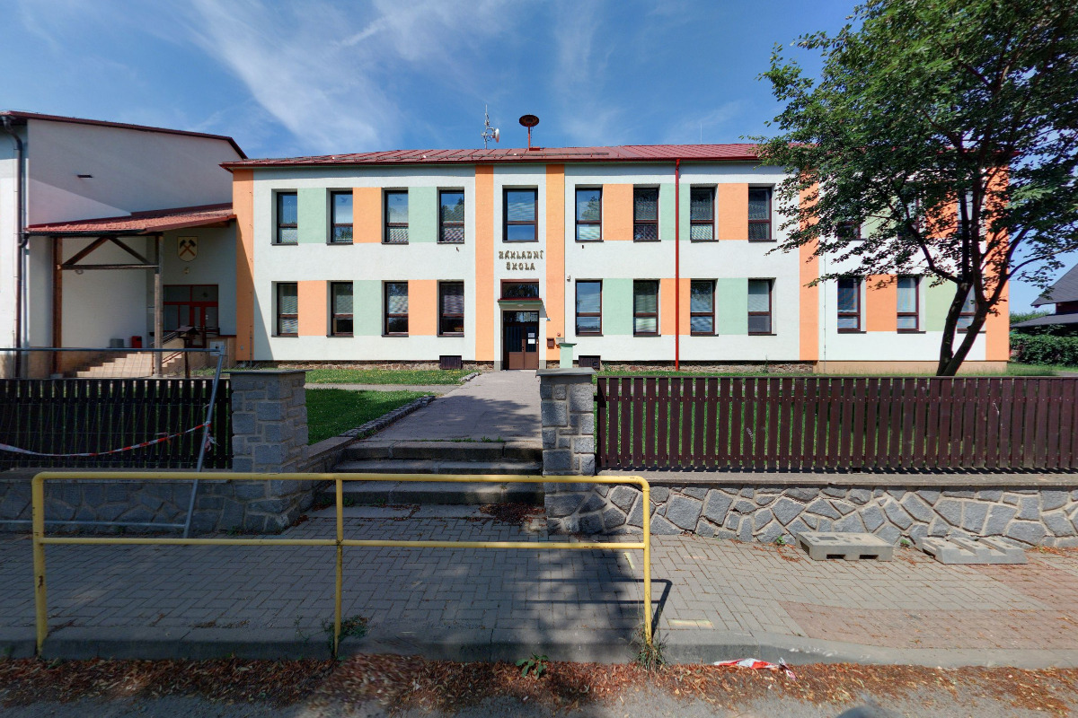 Základní škola Hamry nad Sázavou foto 3