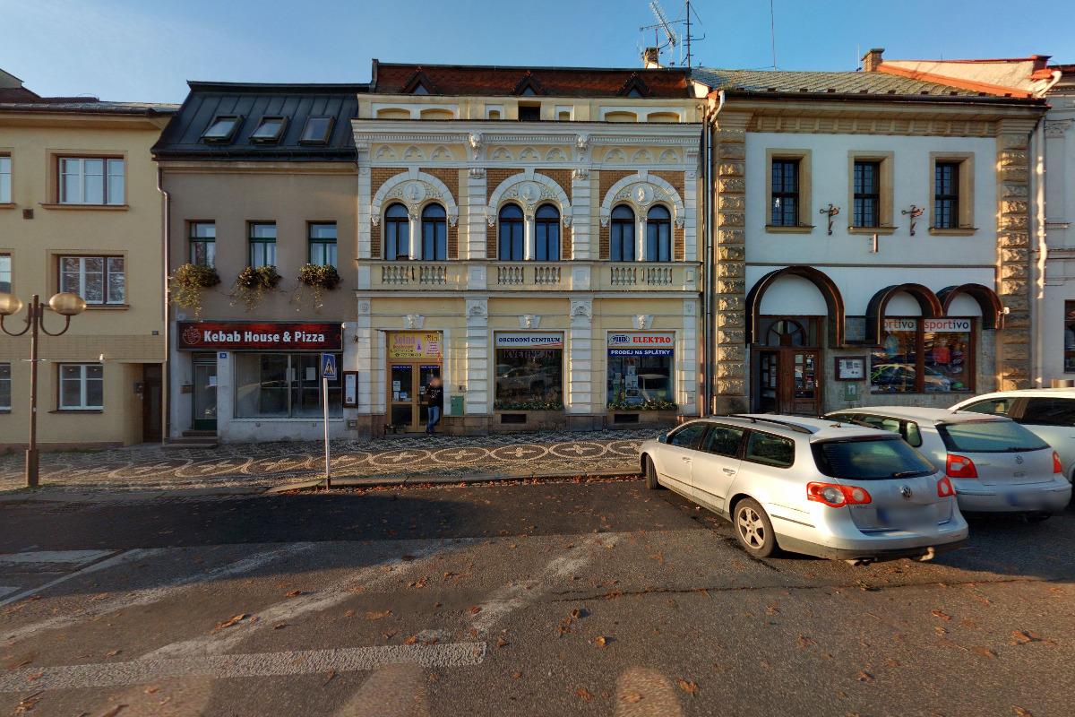 Půjčovna svatebních a společenských šatů - Radka Turková