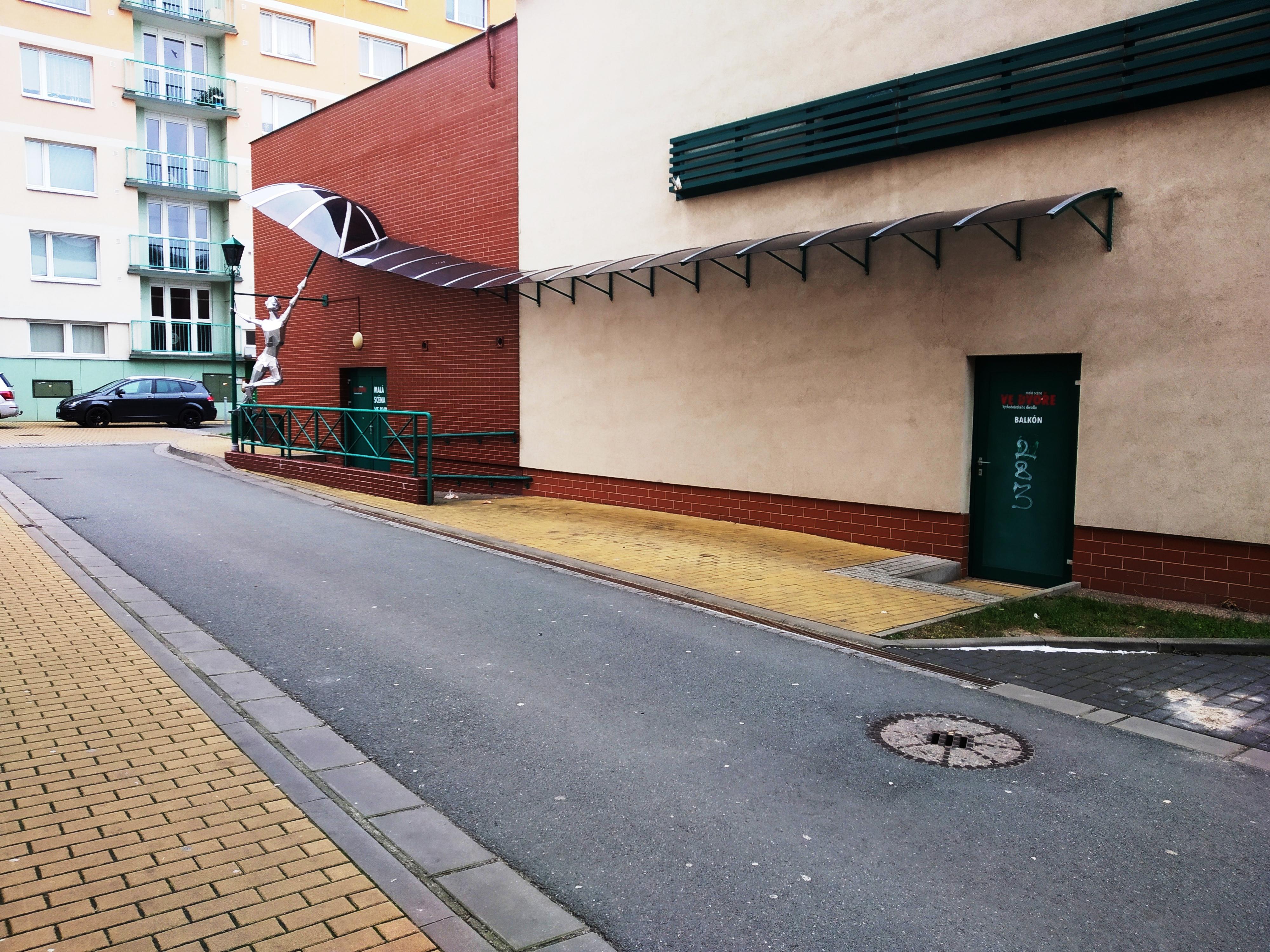Malá scéna ve dvoře foto 6