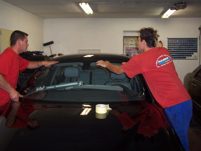 Autosklo Kalfas foto 3
