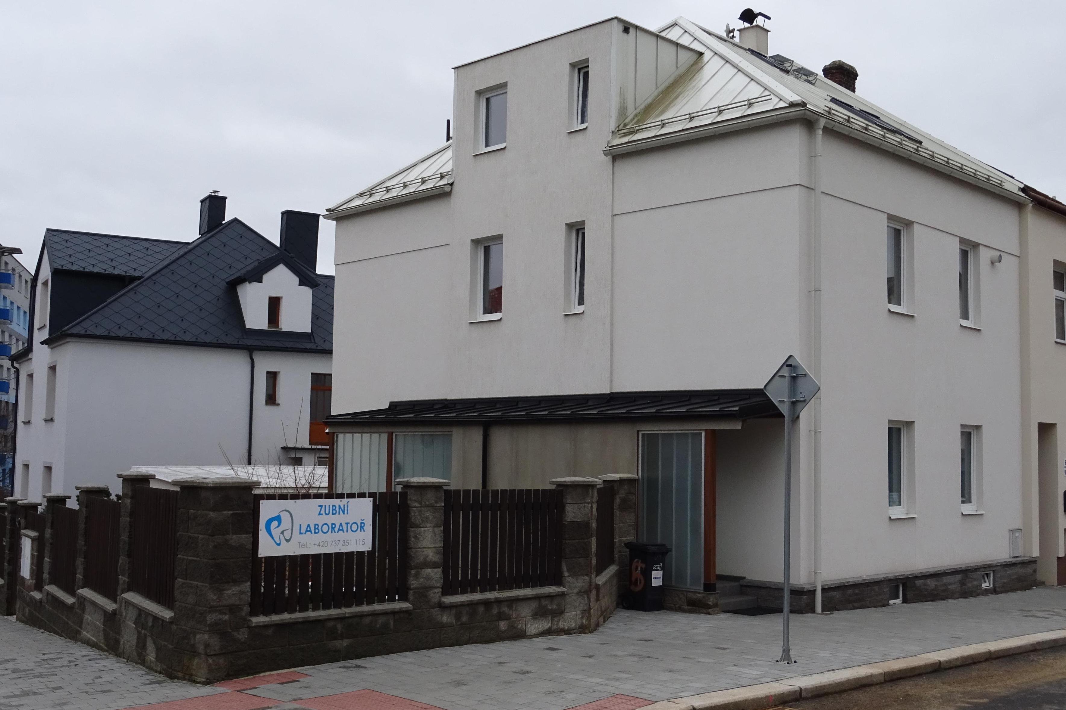 Kateřina Spilková - Zubní Laboratoř