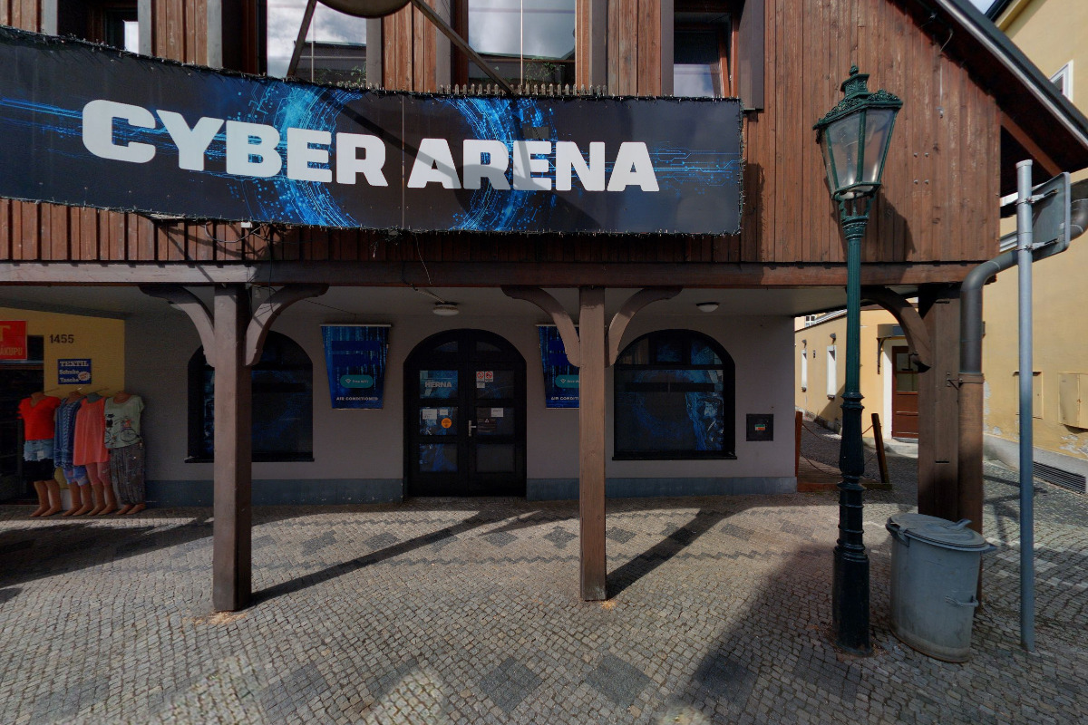 VLT CYBER ARENA