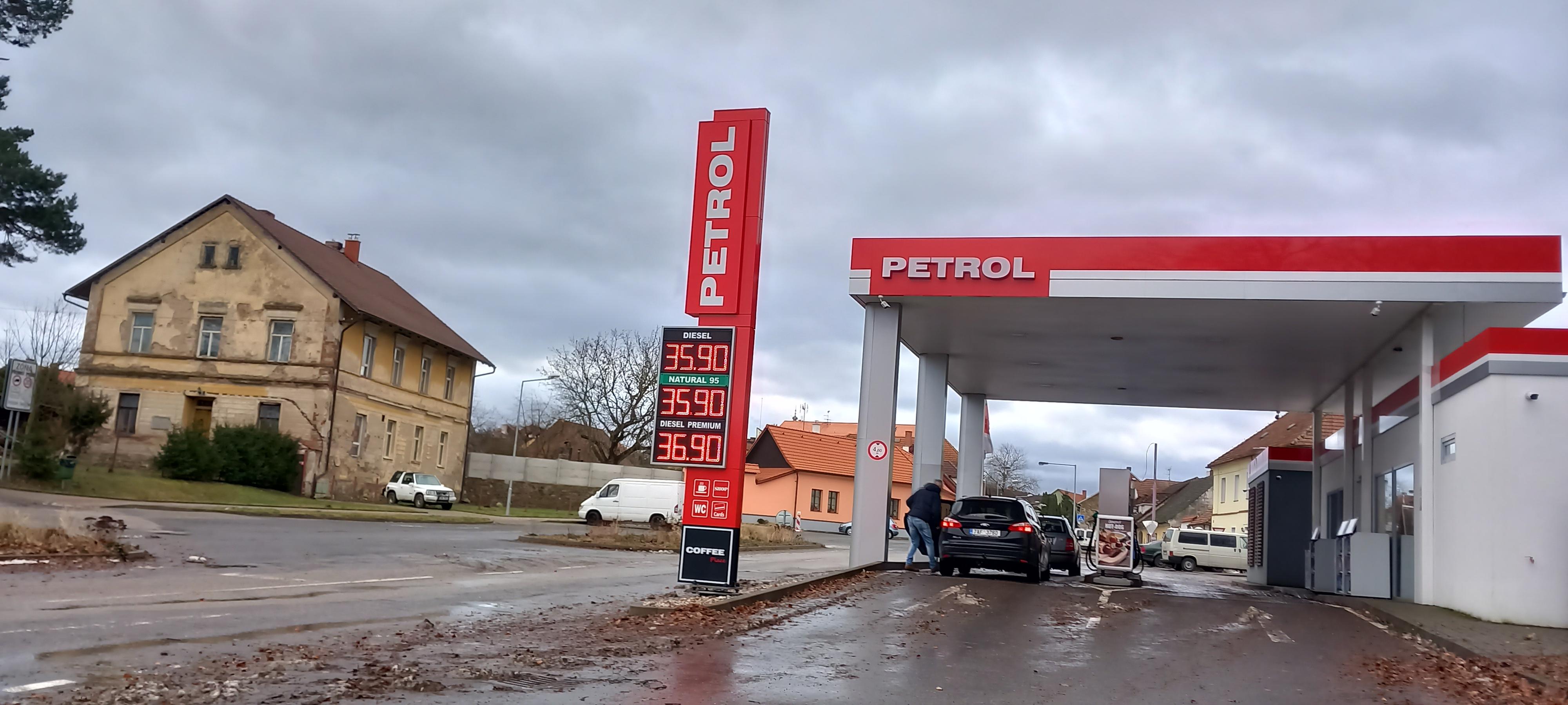PETROL foto 2