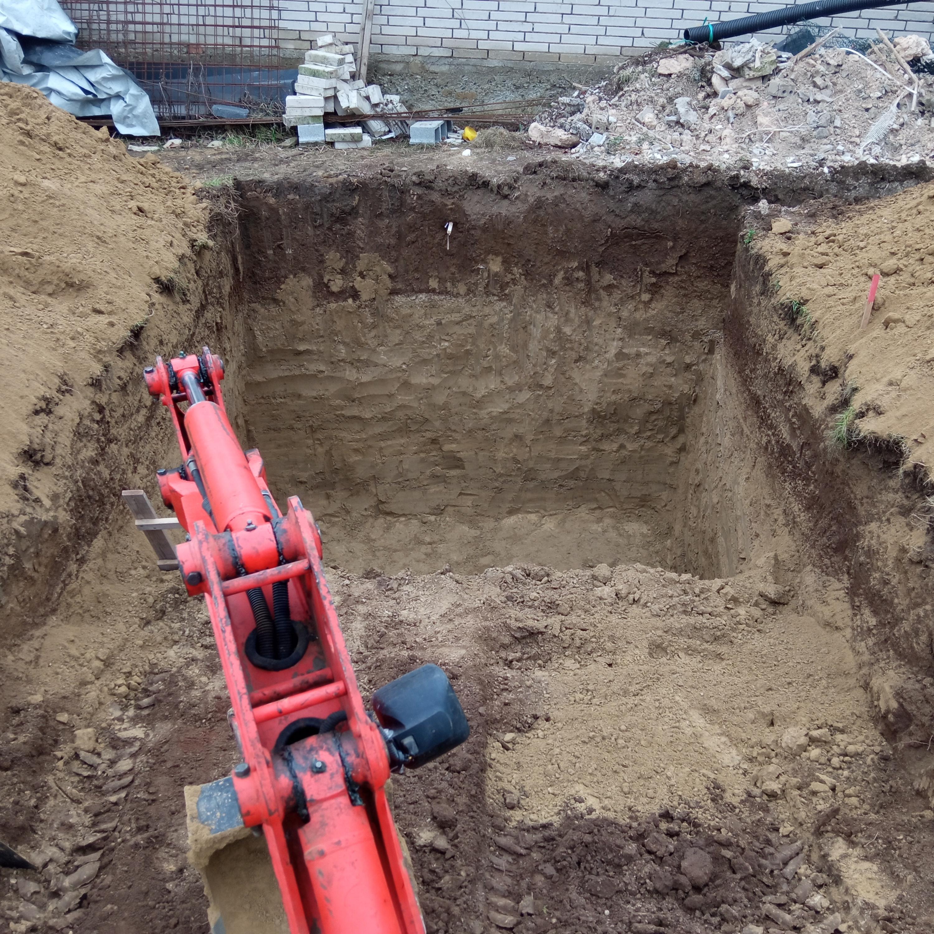 Tomáš Svoboda - zemní a výkopové práce minibagrem foto 3