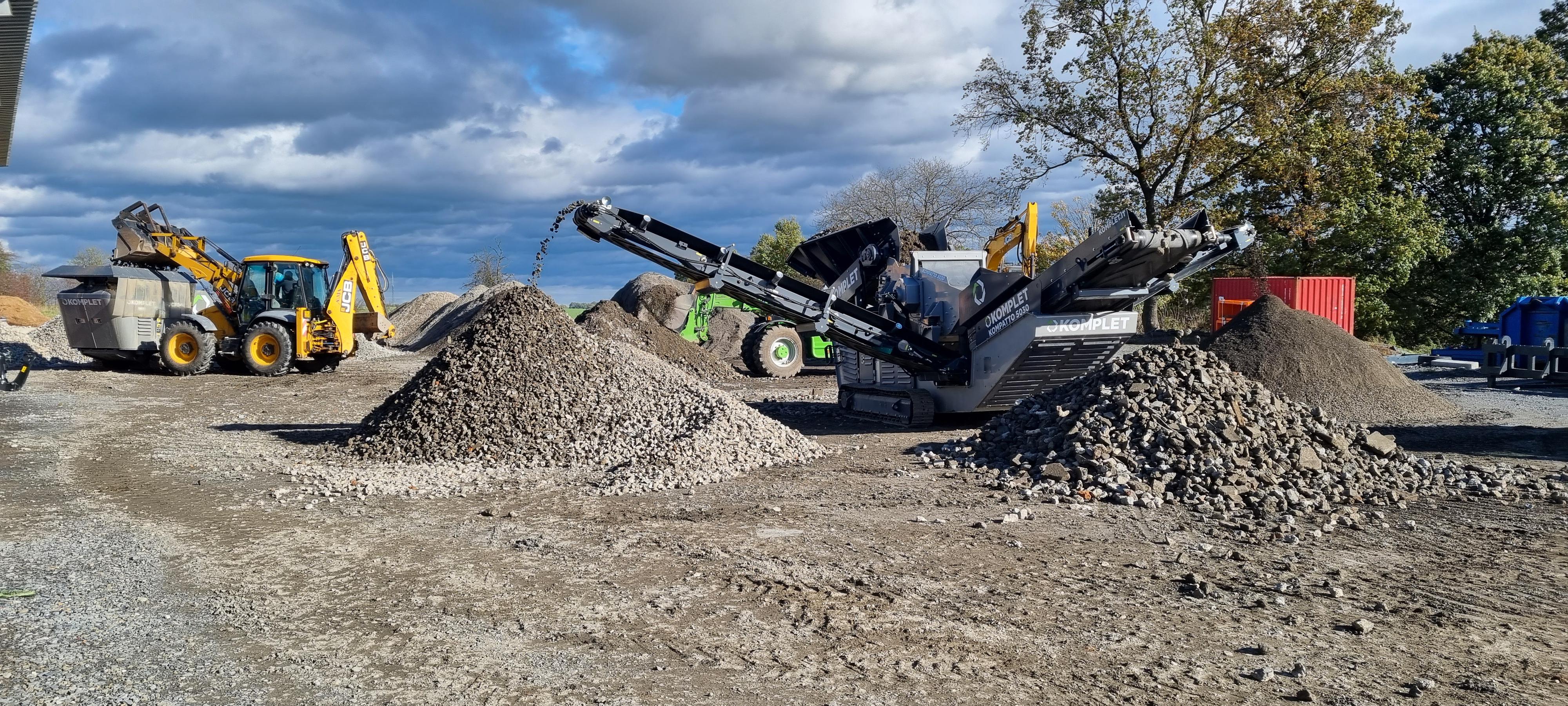 Recyklace staveb - drcení sutí, zemní a výkopové práce, demolice staveb foto 5