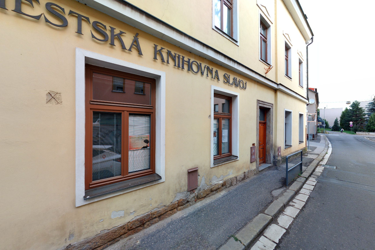 Městská knihovna Slavoj ve Dvoře Králové nad Labem foto 2