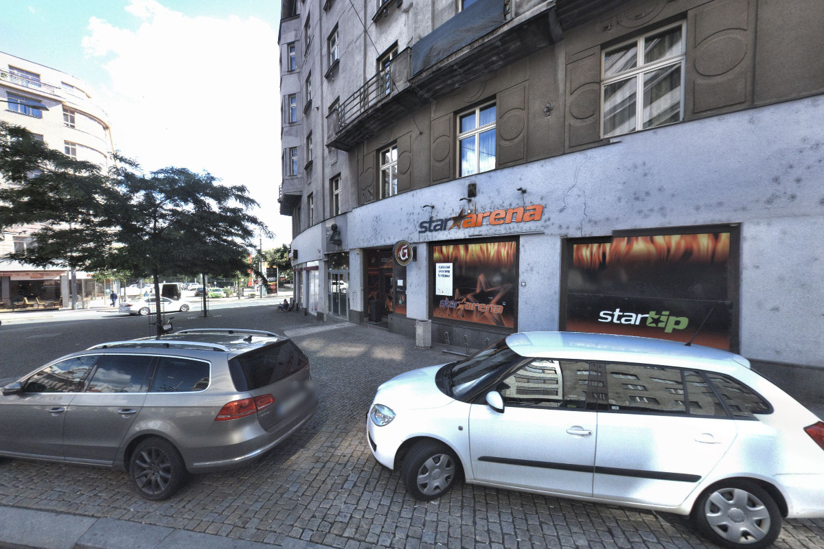 Skateboard Klub Sidewalk