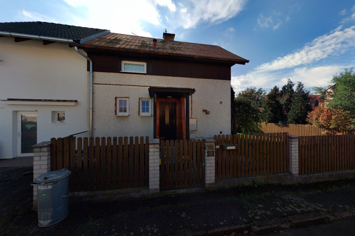 Avon - Jolana Greschlová