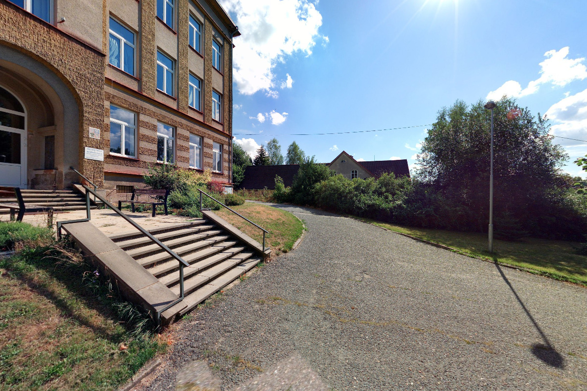 Základní škola a Mateřská škola Hronov, okres Náchod