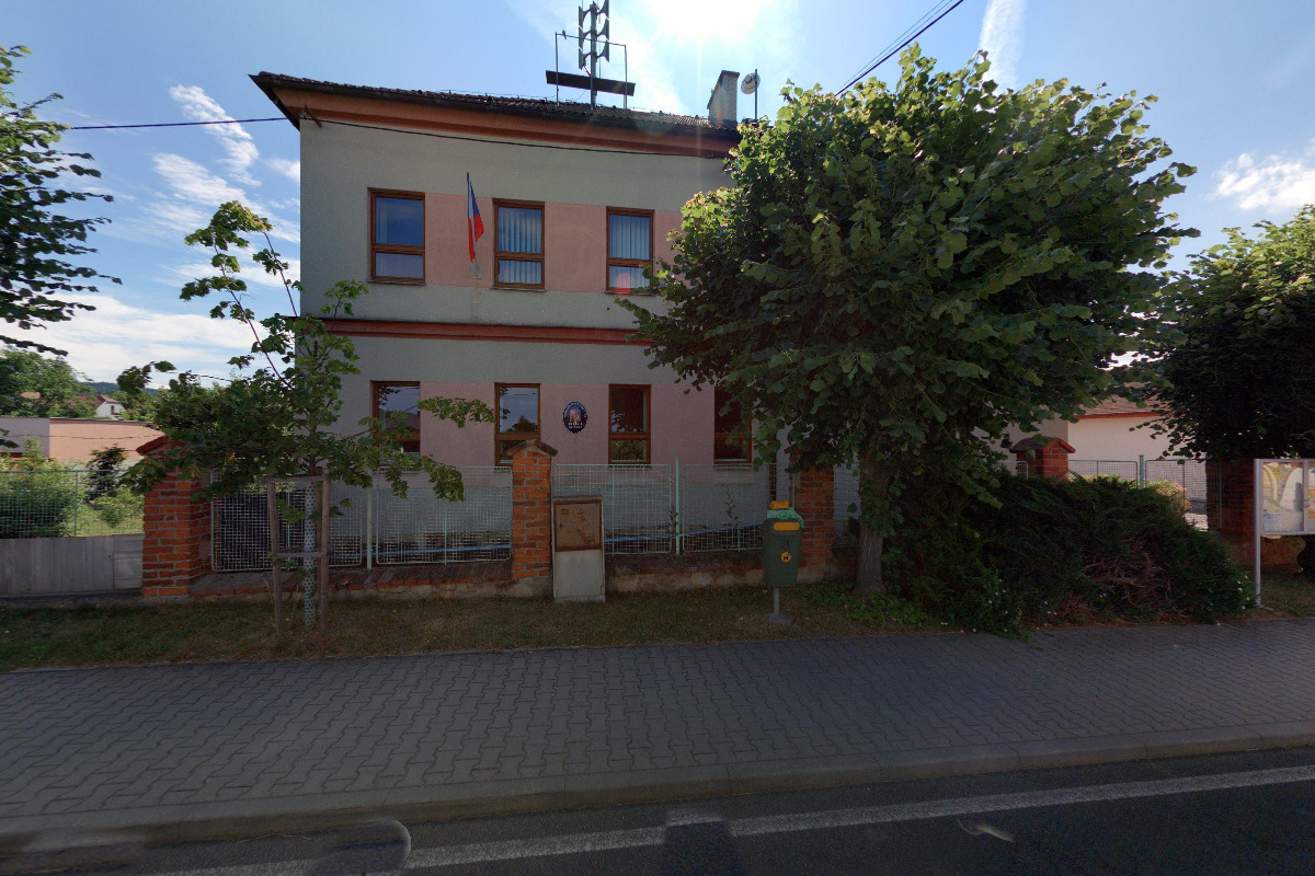 Knihovna města Plzně - Malesice foto 2