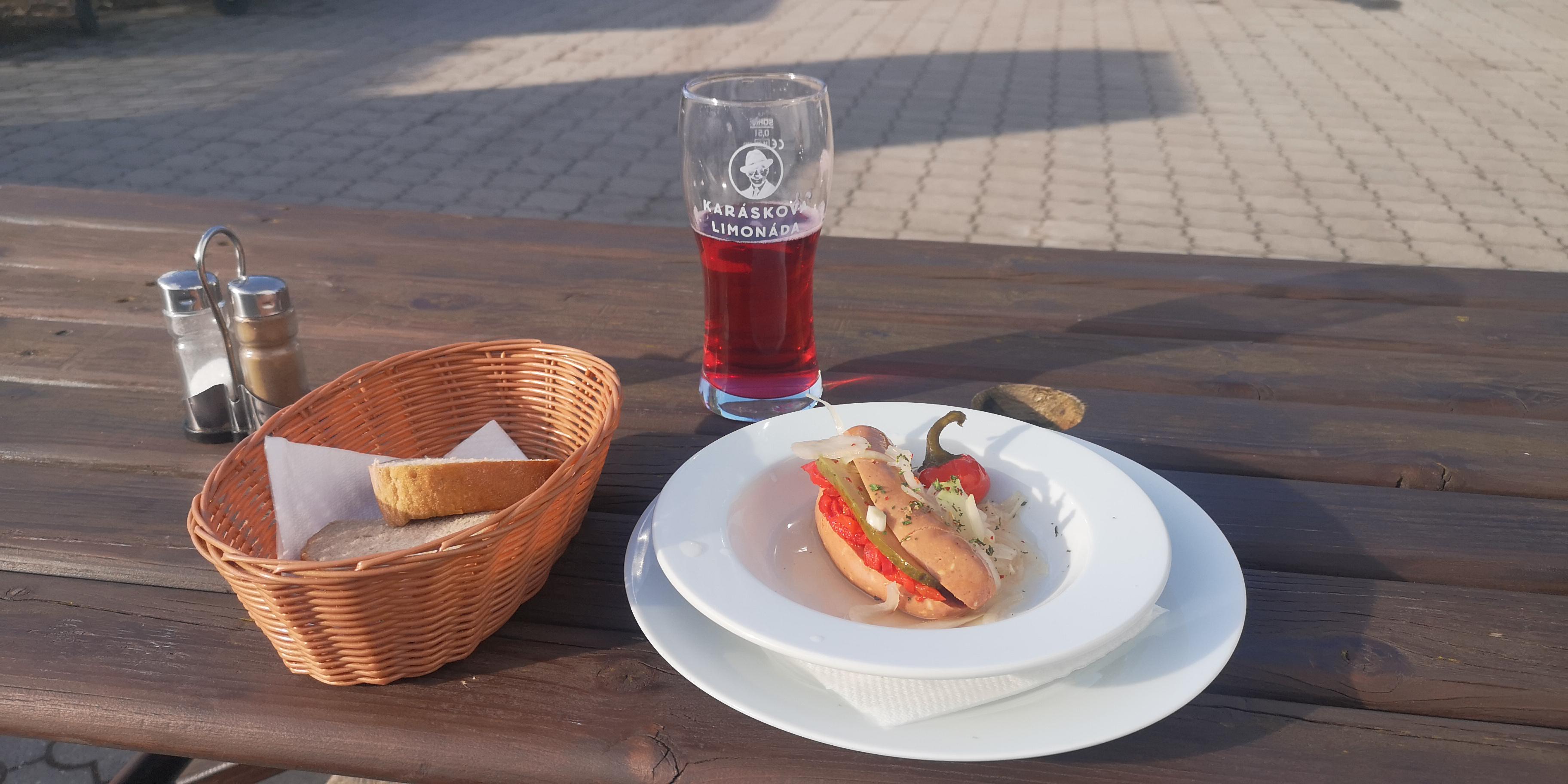 Obecní Hospůdka Kostomlátky foto 6