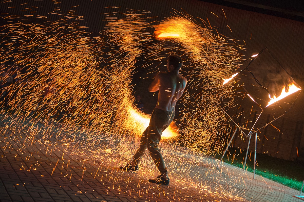 Tortus de ignis - fireshow, ohňová show, žonglování foto 2
