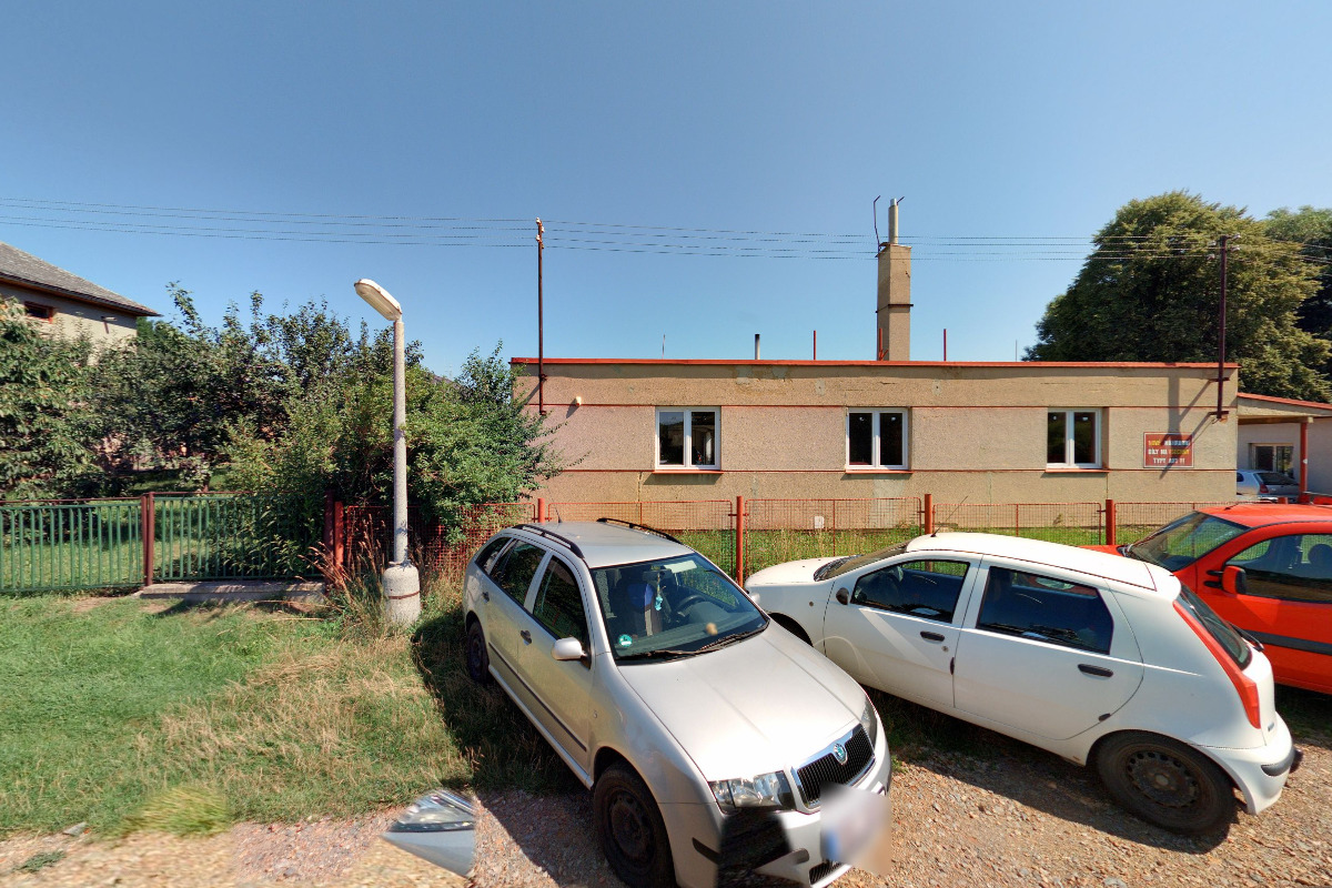 Luboš Valenta	- autoservis