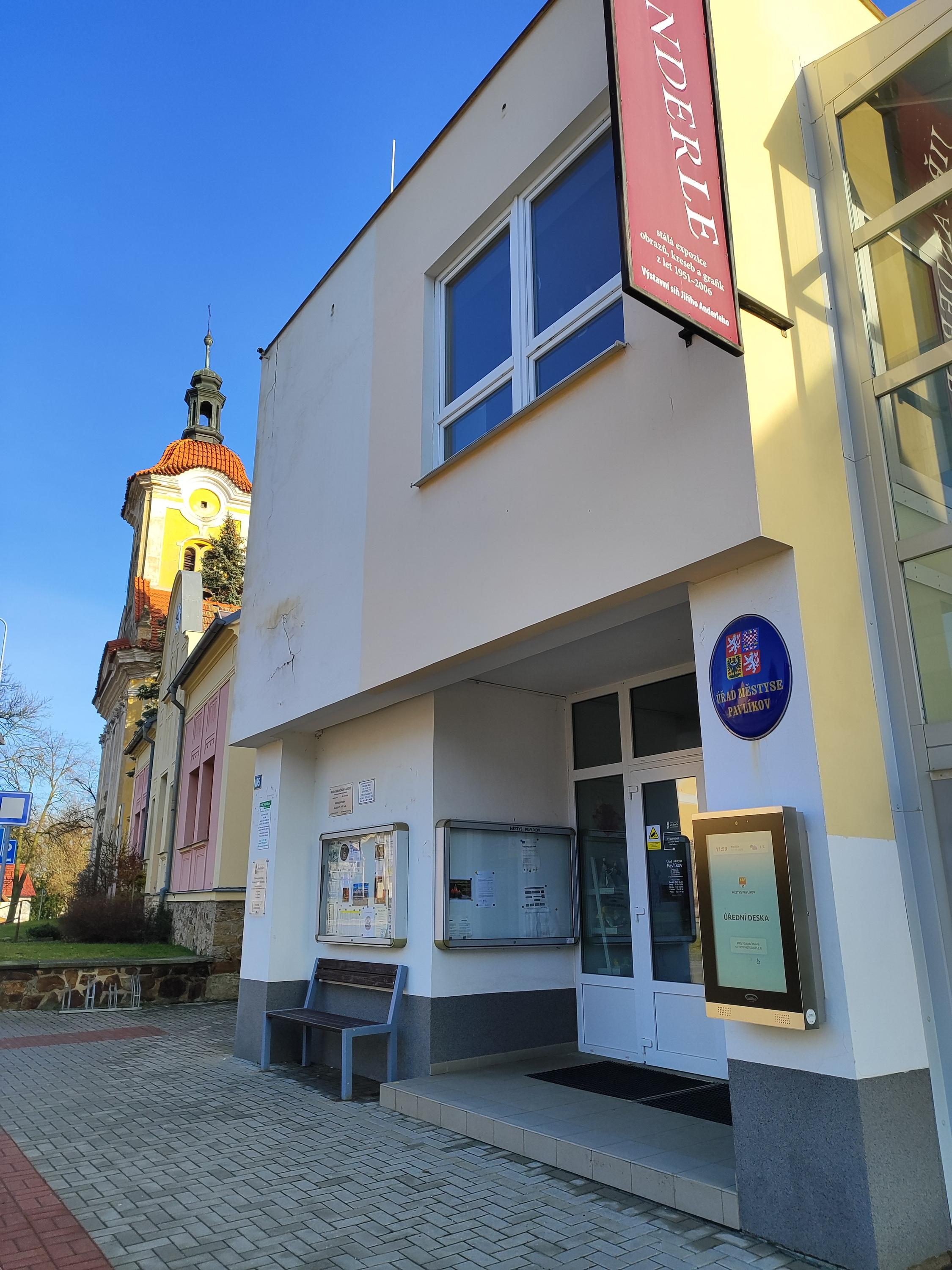 Pavlíkov - úřad městyse foto 2