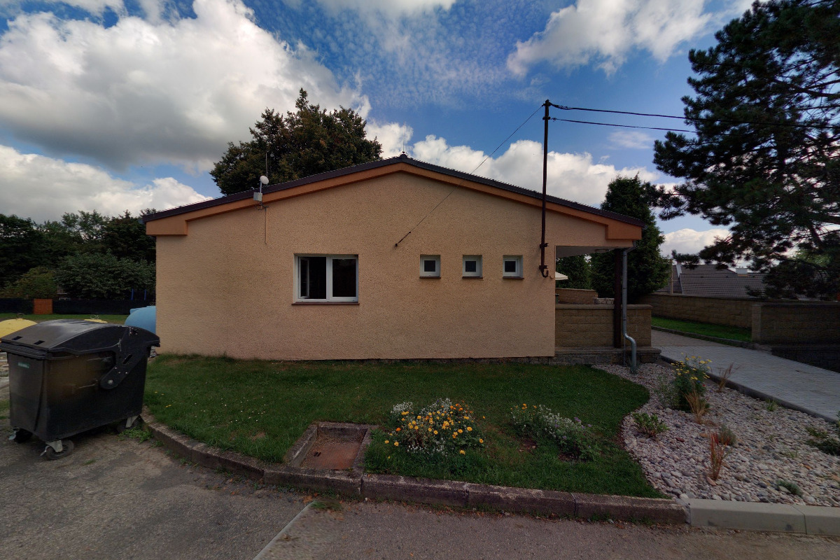 Tis u Blatna - obecní úřad foto 5