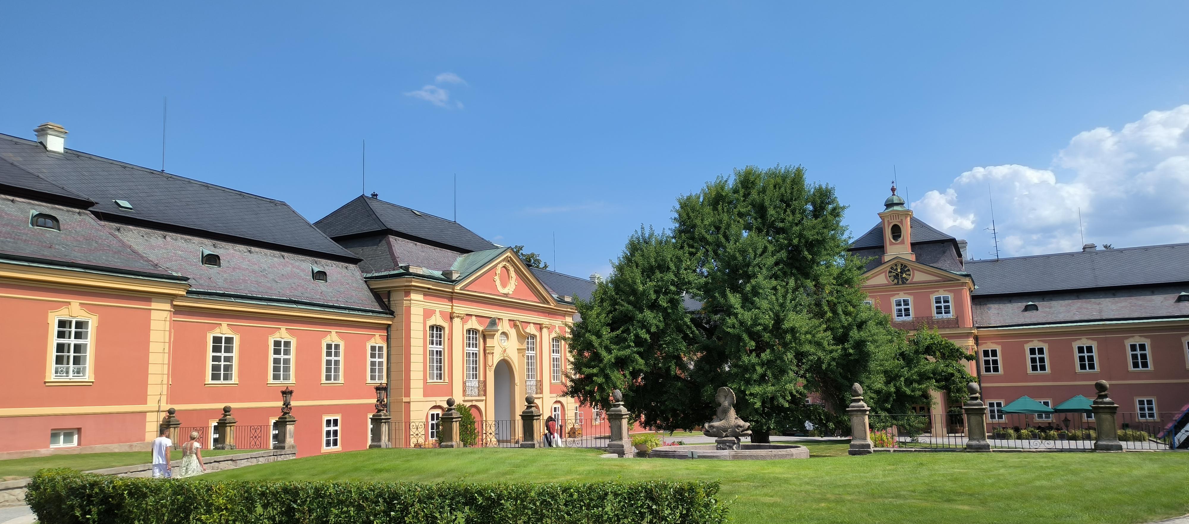 Zámek Dobříš foto 6