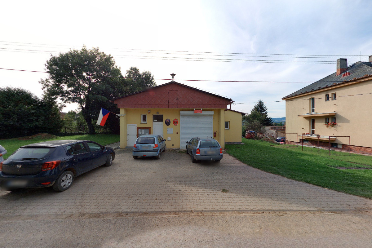 Lomec - obecní úřad foto 2